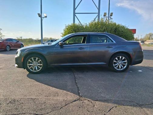 Granite Crystal Metallic Clearcoat 2015 Chrysler 300 Limited