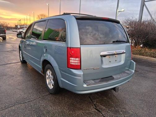 2008 Chrysler Town & Country Touring