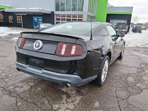 2012 Ford Mustang V6