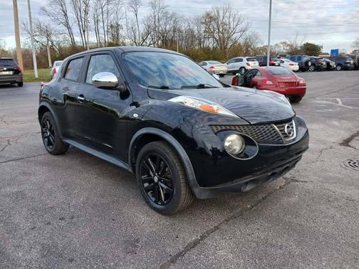 2012 Nissan Juke SV 4dr Crossover 6M