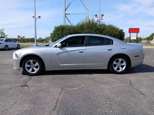 2012 Dodge Charger SE