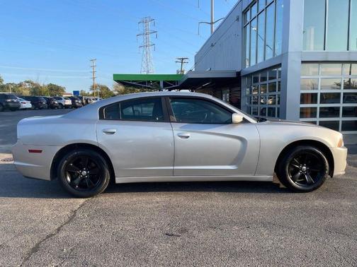 2012 Dodge Charger SE