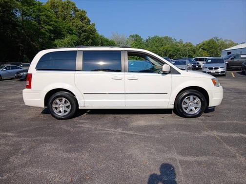 2009 Chrysler Town & Country Touring