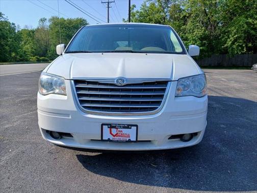 2009 Chrysler Town & Country Touring