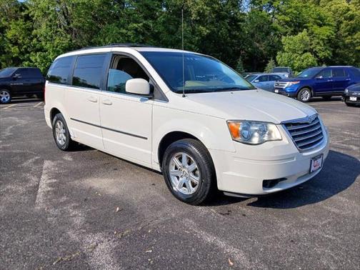 2009 Chrysler Town & Country Touring