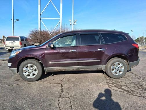 2010 Chevrolet Traverse LS