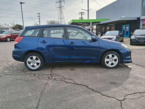 2004 Toyota Matrix XR