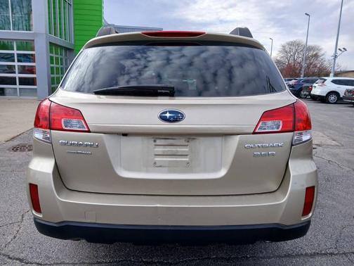 2010 Subaru Outback 3.6 R Limited