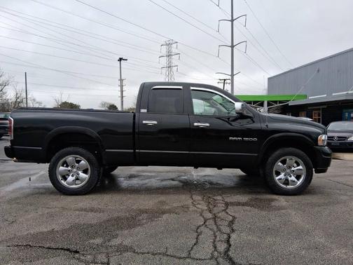 Black 2005 Dodge Ram 1500 SLT Quad Cab