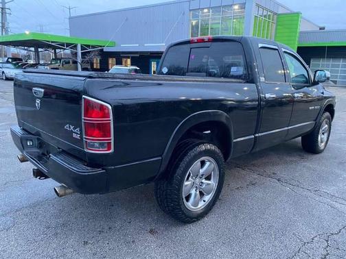 Black 2005 Dodge Ram 1500 SLT Quad Cab