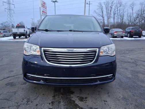 2013 Chrysler Town & Country Touring