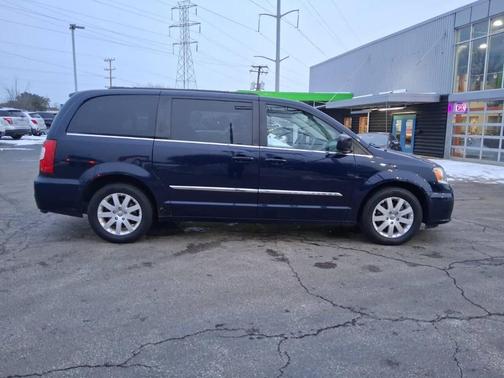 2013 Chrysler Town & Country Touring