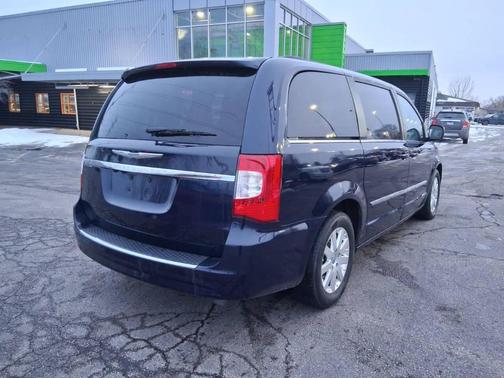 2013 Chrysler Town & Country Touring