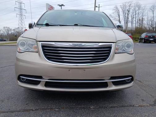 2013 Chrysler Town & Country Limited