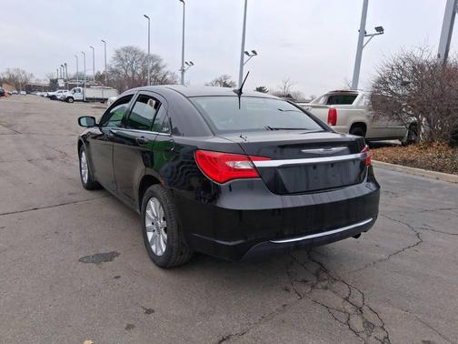 2013 Chrysler 200 Touring