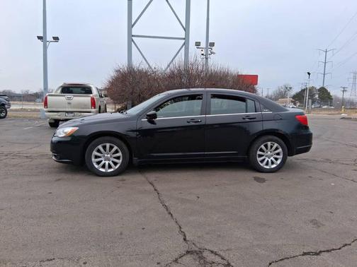 2013 Chrysler 200 Touring