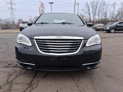 2013 Chrysler 200 Touring