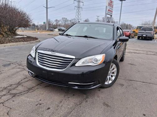 2013 Chrysler 200 Touring