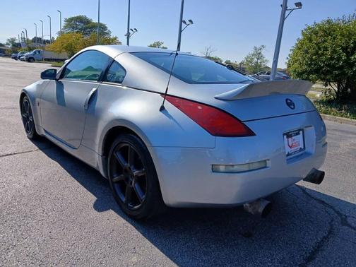 2005 Nissan 350Z Base 2dr Coupe
