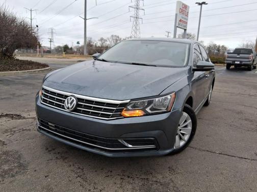 2016 Volkswagen Passat 1.8T R Line 4dr Sedan PZEV