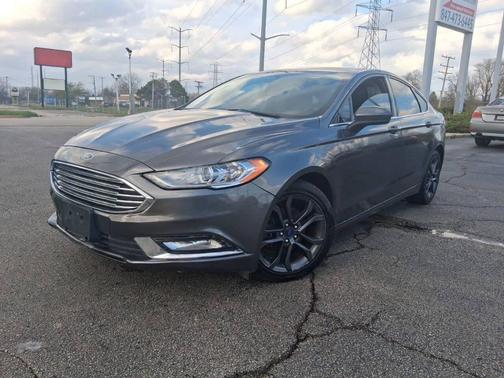 Gray 2018 Ford Fusion SE