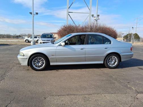 2003 BMW 530 i