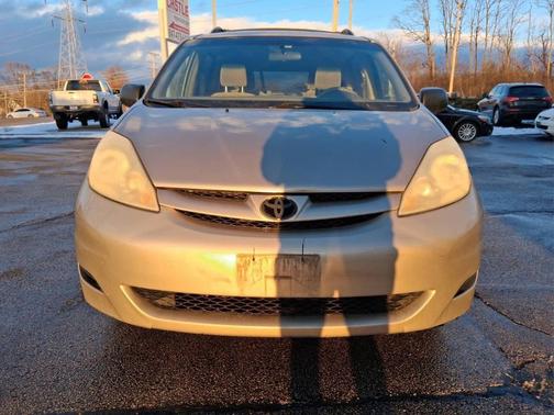 2006 Toyota Sienna LE
