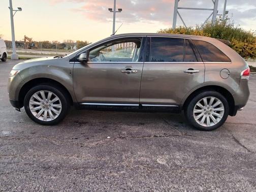 2012 Lincoln MKX Base