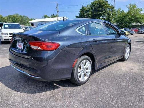 2017 Chrysler 200 Limited