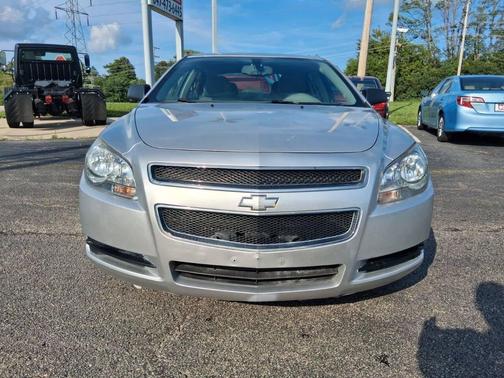 Silver 2011 Chevrolet Malibu LS