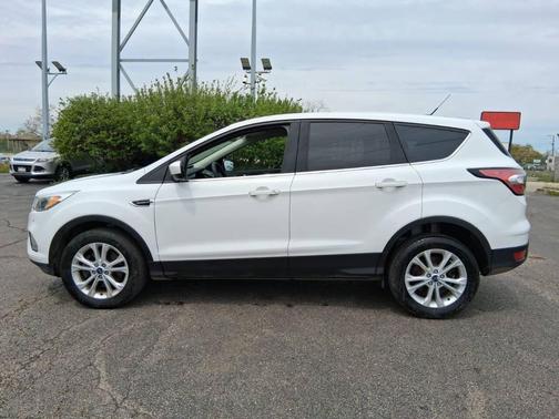 White 2017 Ford Escape SE