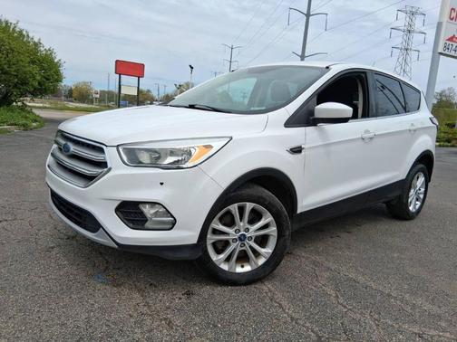 White 2017 Ford Escape SE