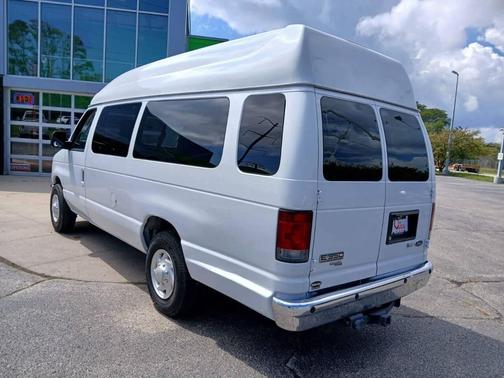 2009 Ford E350 Super Duty E 350 SD XLT 3dr Extended Passenger Van