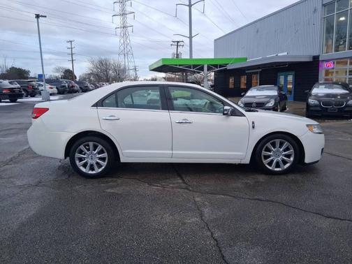 2012 Lincoln MKZ Base