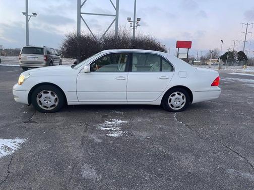 2001 Lexus LS 430 Base