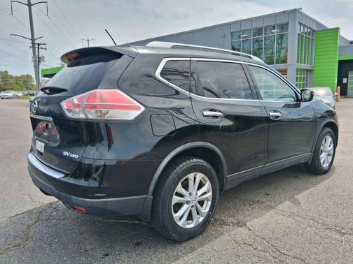 Black 2015 Nissan Rogue SV