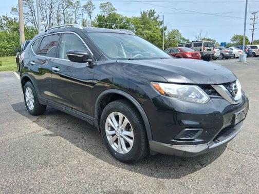 Black 2015 Nissan Rogue SV