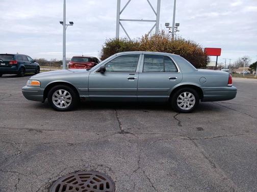 2006 Ford Crown Victoria LX