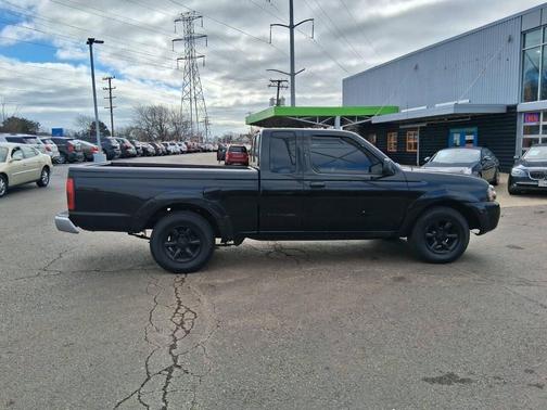 2004 Nissan Frontier XE King Cab