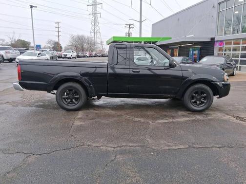 2004 Nissan Frontier XE King Cab