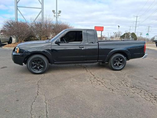2004 Nissan Frontier XE King Cab