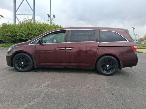 Burgundy 2011 Honda Odyssey EX