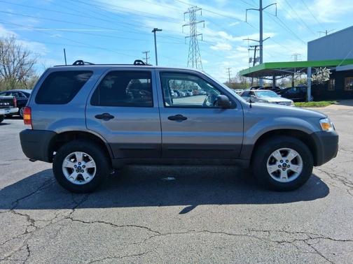 Gray 2007 Ford Escape XLT