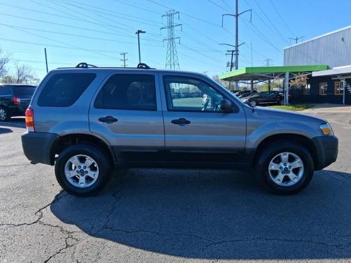 Gray 2007 Ford Escape XLT