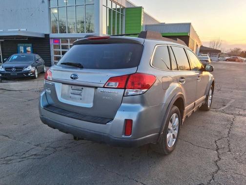 2010 Subaru Outback 2.5 i Premium