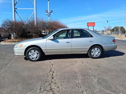 2001 Toyota Camry LE V6