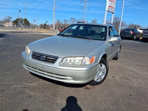2001 Toyota Camry LE V6