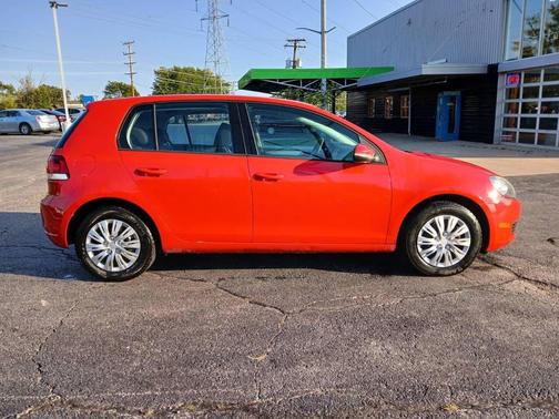 2010 Volkswagen Golf 4-Door