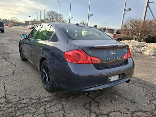 2010 INFINITI G37x Base