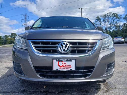 2010 Volkswagen Routan SE